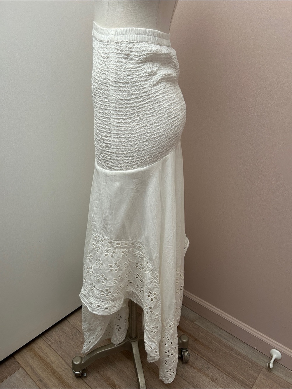 White cotton Eyelet Asymmetrical Maxi Skirt - Women size M - Picture 6 of 15